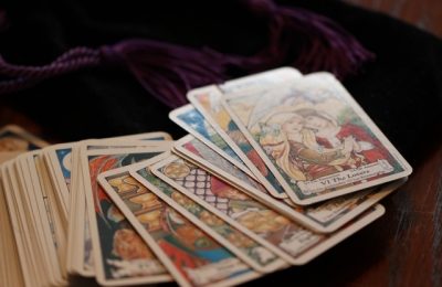 Experienced Tarot Card Reader